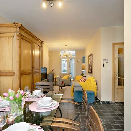 Huswell - Charming Town House In Historic Center Of Nyaraló